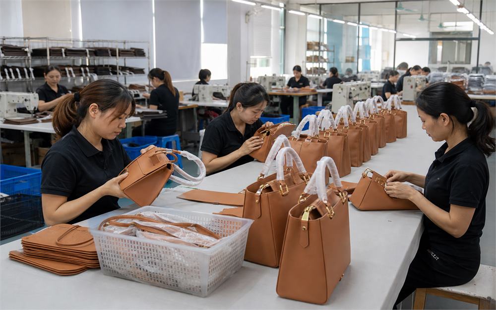 Clean handbag factory production and quality inspection line